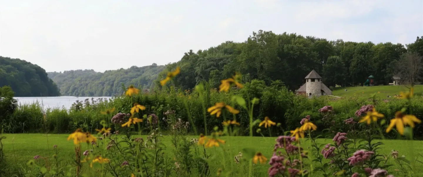 Backbone state park lodge and grounds.