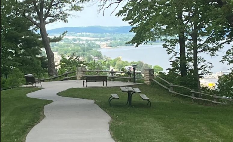 Accessible overlook at Bellevue State Park.